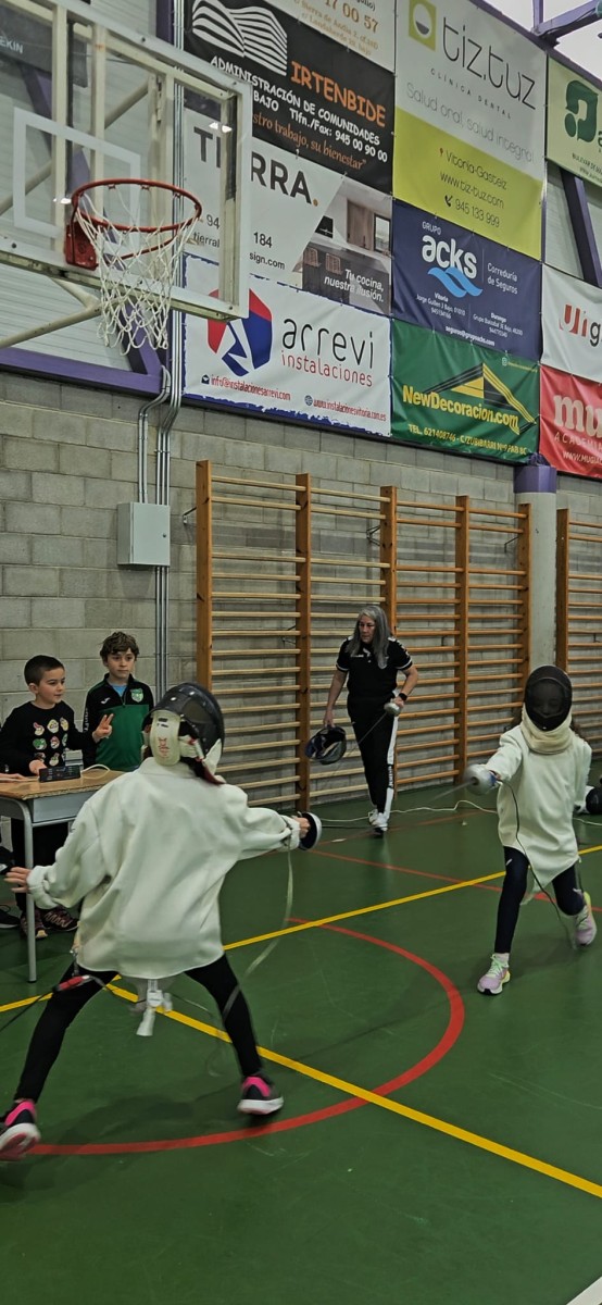 e574ec4e-c0df-4cc8-bd86-58f4ad52b420